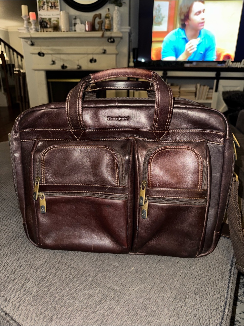 Samsonite Dark Brown Leather Briefcase with Dual Front Pockets